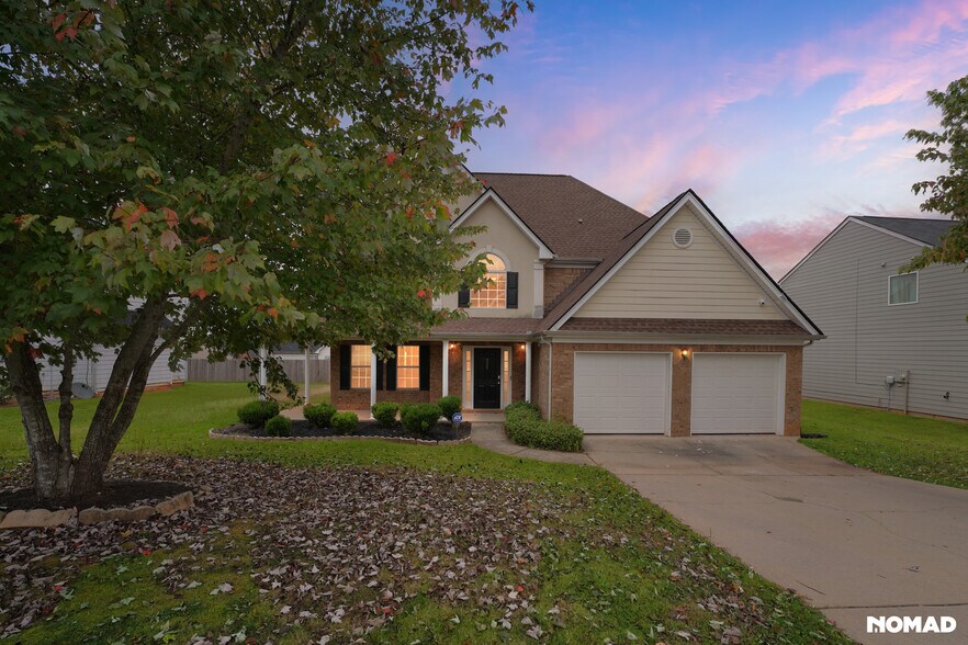 Primary Photo - 395 Lamont Ln