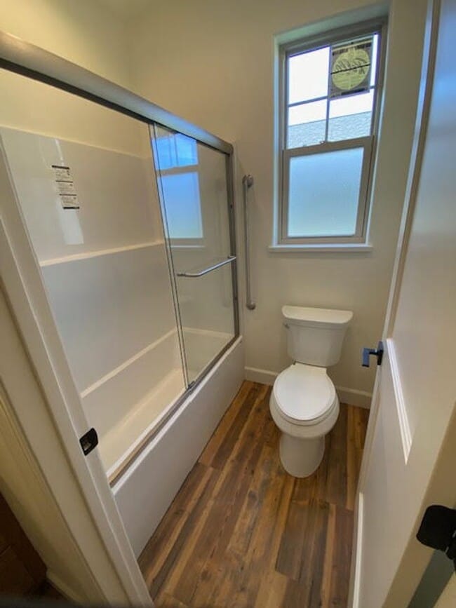 Building Photo - Beautifully Designed 3 Bed Home