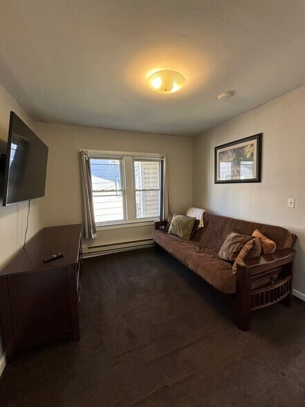 Building Photo - 1819 Pennsylvania Ave