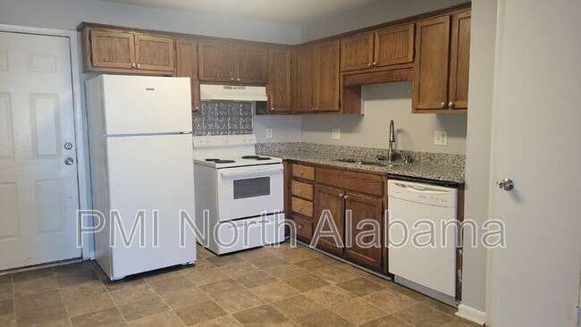 Building Photo - 1221 Grant St SE