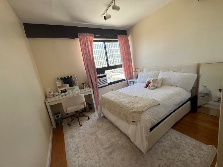 Building Photo - 12 Stoneholm St