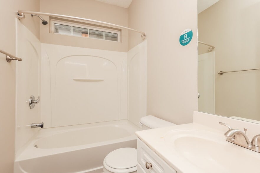 Building Photo - 3153 Skinner Dr