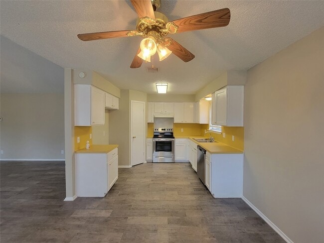 Building Photo - 22431 Coriander Dr