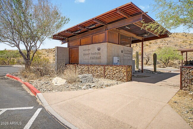 Building Photo - 1024 E Frye Rd