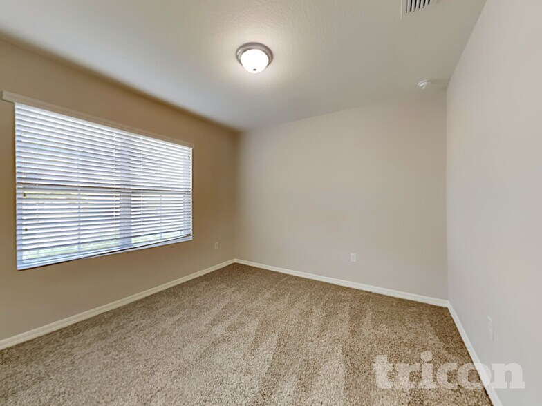 Building Photo - 2449 Valhalla Dr