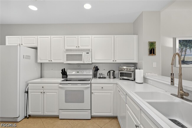 Building Photo - 17100 Bridgestone Ct