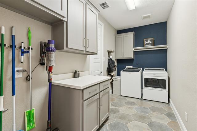 Building Photo - 2607 Maverick Way
