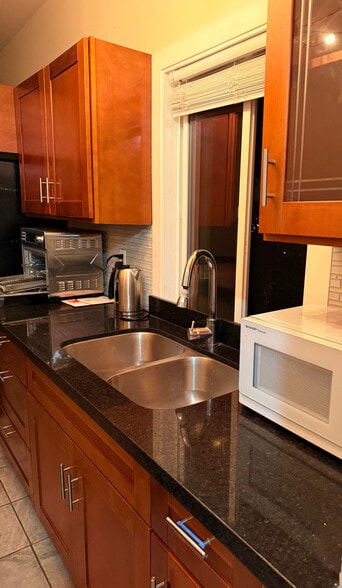Building Photo - 4284 Maybelle Ave