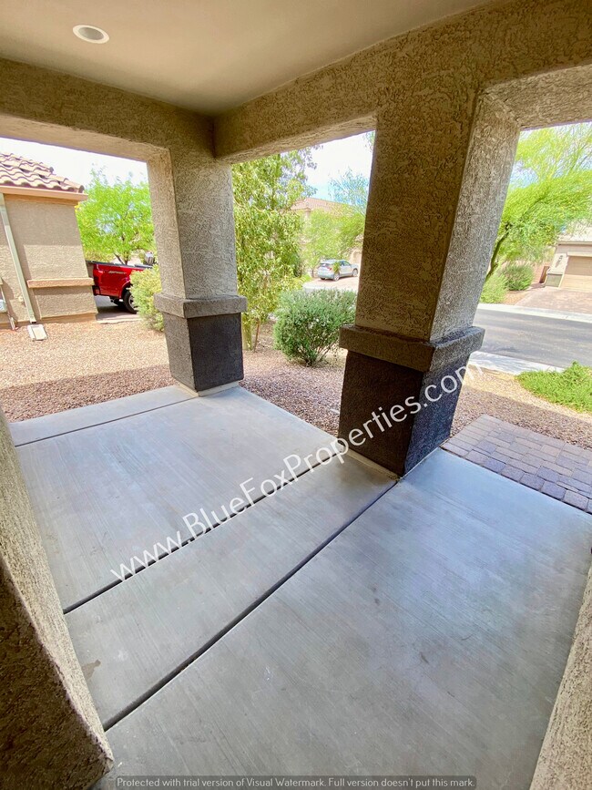 Building Photo - 9009 W Rolling Springs Dr
