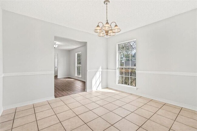 Building Photo - 1240 Lynchburg Ct