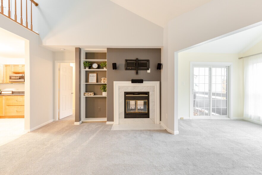 Building Photo - 2241 Lovedale Ln