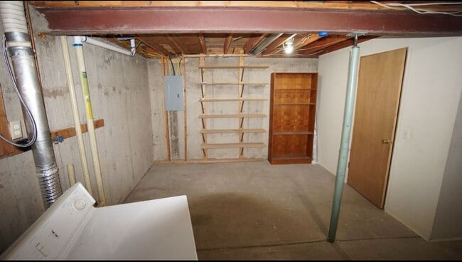 Building Photo - 6252 S Ash Cir W