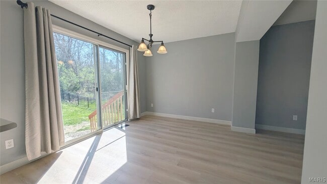 Building Photo - 247 New Richmond Dr