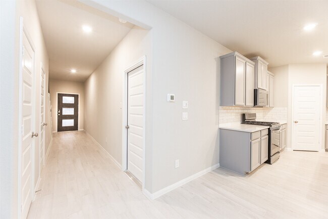 Building Photo - 18484 Sunrise Maple Dr
