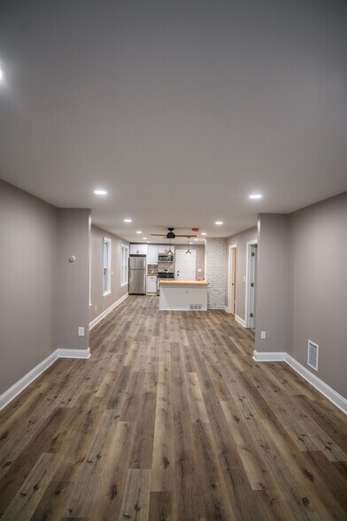 Building Photo - 453 Abbott Rd