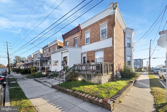 Building Photo - 419 S 4th St