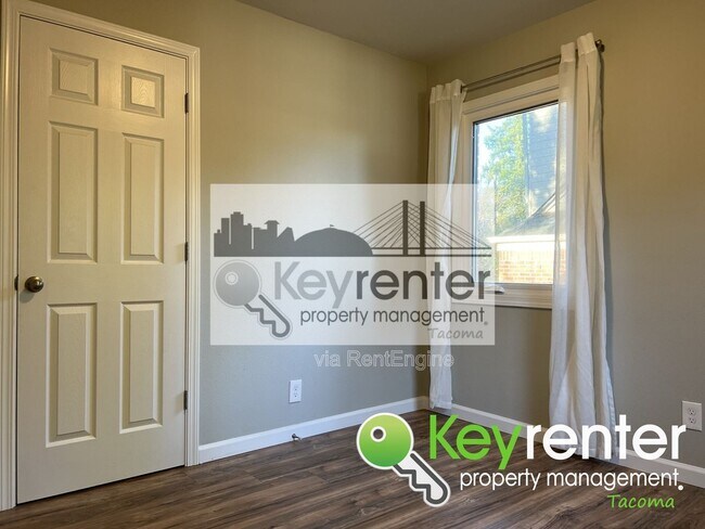 Building Photo - 348 Harvard Ave