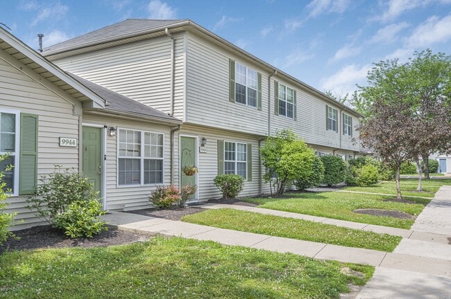 Building Photo - Crescent Village