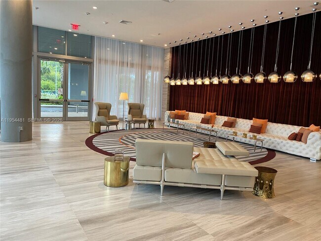 Building Photo - 2000 Metropica Wy