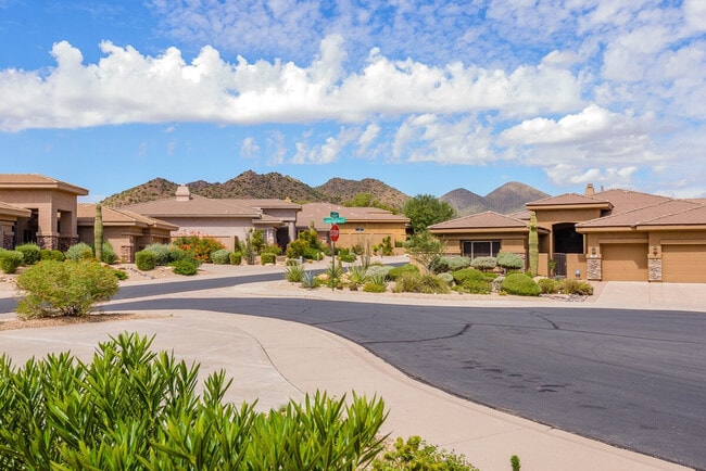 Building Photo - 14705 Canyon Dr