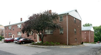 Building Photo - River Edge Commons
