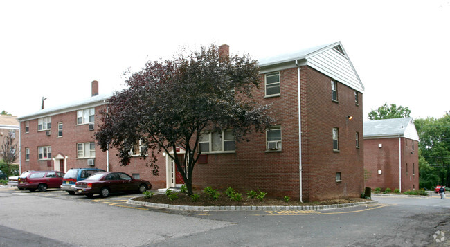 Primary Photo - River Edge Commons