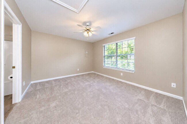 Building Photo - 226 Nina Ln