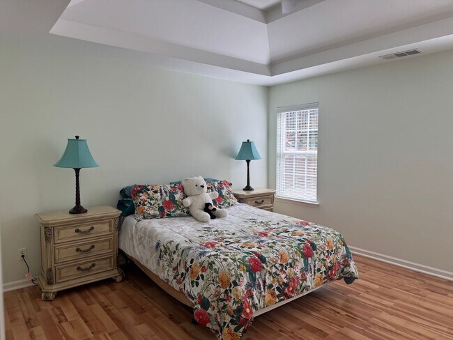 Building Photo - Four Bedroom Home in Curtis Pond