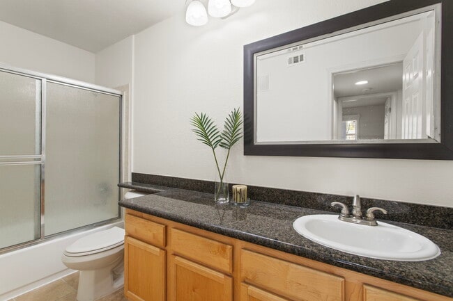 Building Photo - 2320 Del Mar Way