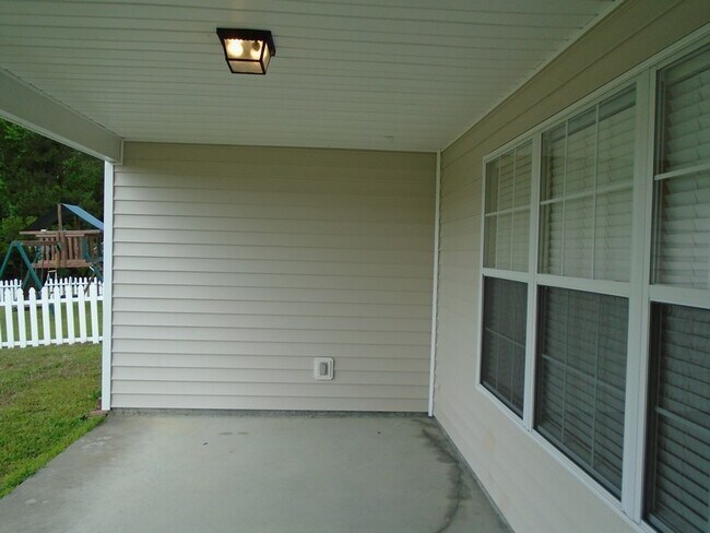 Building Photo - Three bedroom, 2 bath home in Mill Creek at Cypress ridge