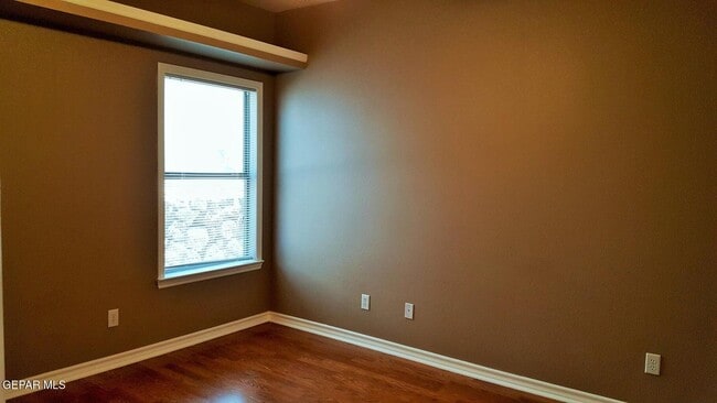Building Photo - 11727 Dos Palmas Dr
