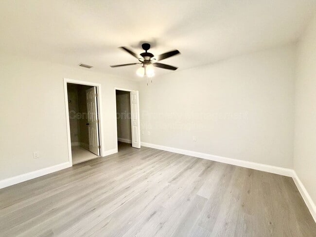 Building Photo - 1080 W Riviera Blvd