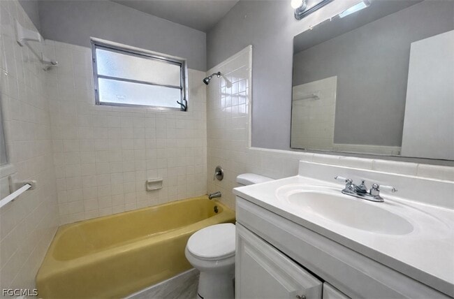 Building Photo - 424 Cactus Cir