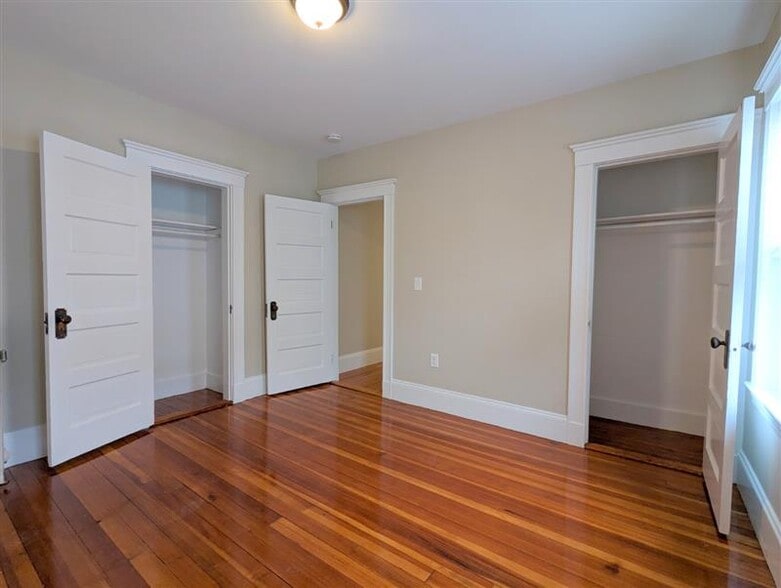 Building Photo - 32 Trowbridge St