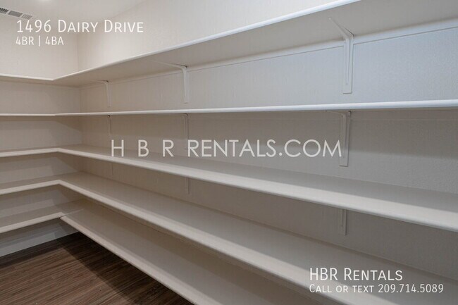 Building Photo - 1496 Dairy Dr