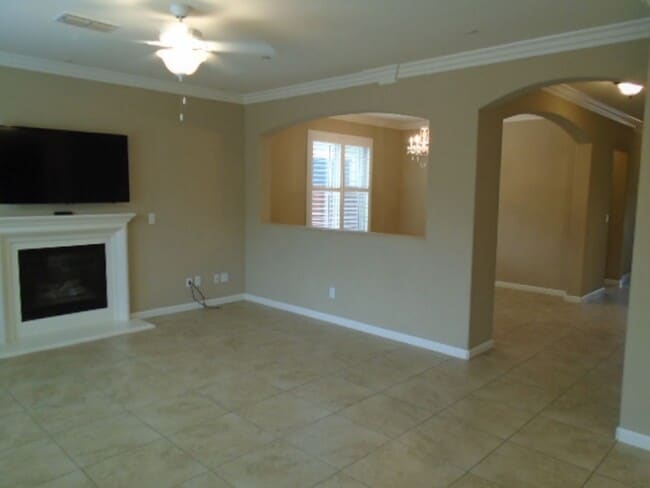 Building Photo - BEAUTIFUL 2 STORY IN WEST ROSEVILLE! 4 BEDROOM, 3 BATH, 3 CAR GARAGE, WITH LOW MAINTENANCE YARD!