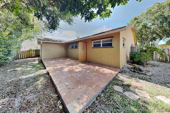 Building Photo - 9575 NW 25th Ct