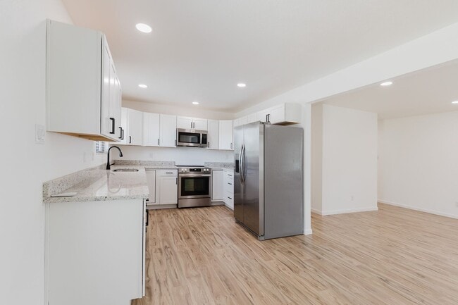 Building Photo - Newly Renovated 3 Bedroom 2 Bath Home