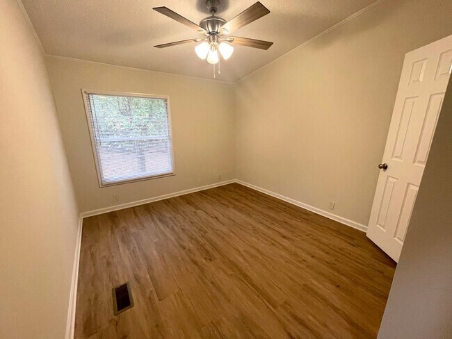 Building Photo - LEASING NOW FOR IMMEDIATE MOVE IN!