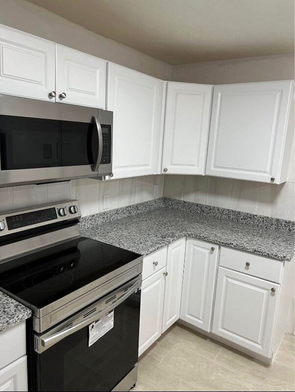 Building Photo - 4 Park Ave Pl