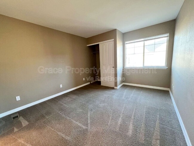 Building Photo - 12828 Jasmine St