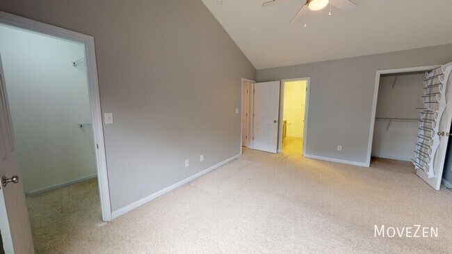 Building Photo - 2916 Hayward Ct