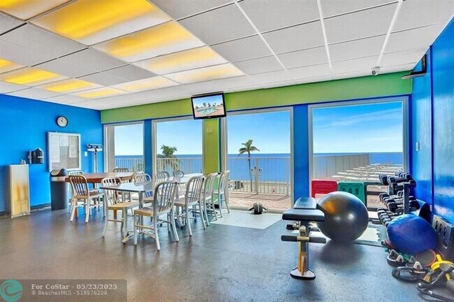 Building Photo - 3111 N Ocean Dr