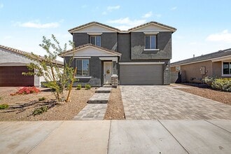 Building Photo - 7598 W Smoketree Dr
