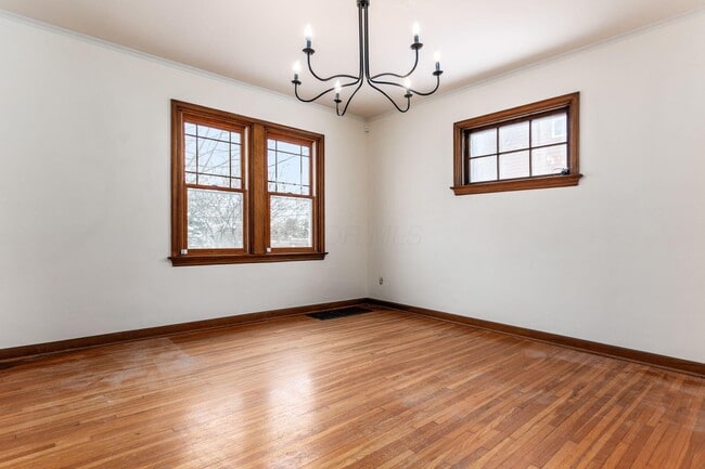 Building Photo - 51 E Schreyer Pl