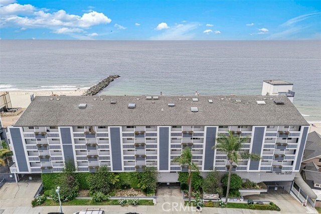 Building Photo - 615 Esplanade