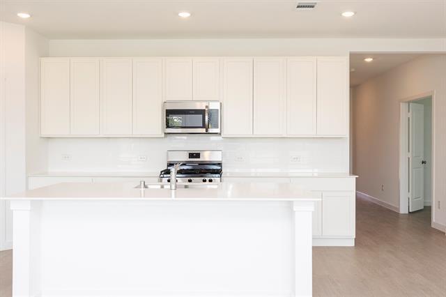 Building Photo - 2220 Pommel Ln