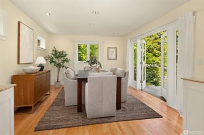 Building Photo - 4510 48th Ave NE