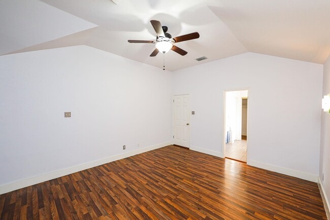 Building Photo - 1222 Longhorn Dr