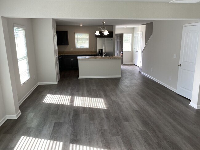 Building Photo - 3 Bedroom Wiggins Village